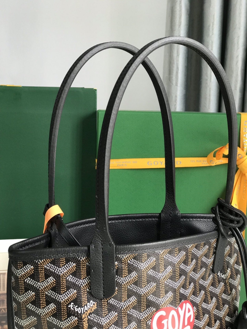 Goyard Shopping Bags